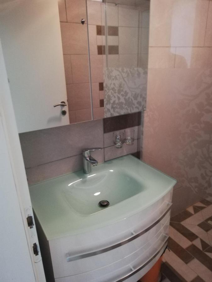 Apartments Villamare Гребащиця Екстер'єр фото
